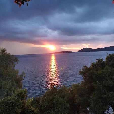 Korakias Seaview Villa Yénion Exterior foto
